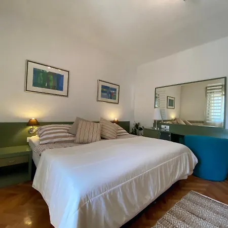 Josip Гостевой дом Макарска