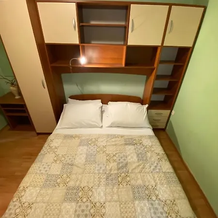 Πανσιόν Josip Μακάρσκα