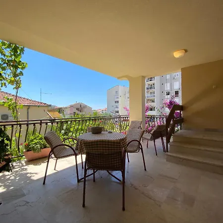 Πανσιόν Josip Μακάρσκα