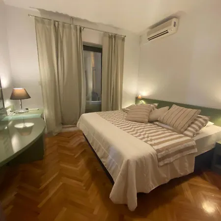 Josip Πανσιόν Μακάρσκα